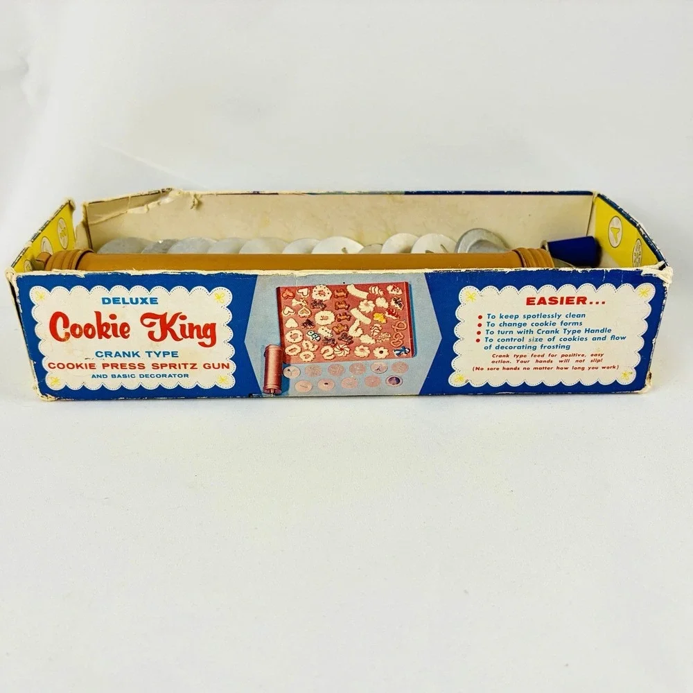 Nordic Ware Deluxe Cookie King Press Spritz Crank 10 Discs Decorator Tip Vintage
